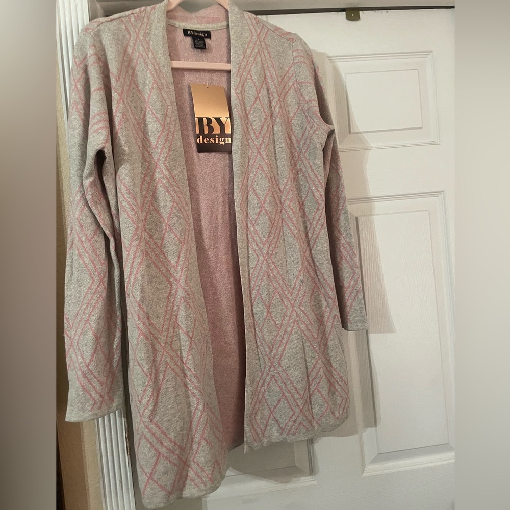 NWT BY Design Pink and Gray Women's Sweater Size M 🌸 BC BAG 04